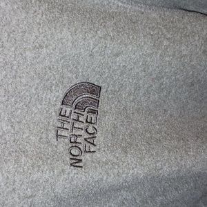 North Face pull over